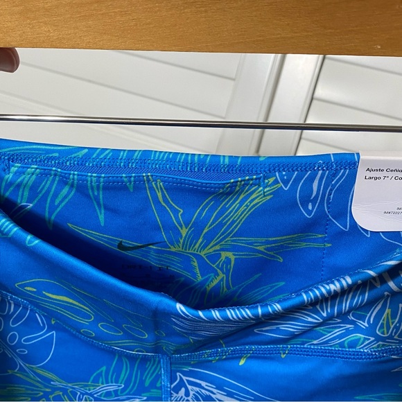 NWT Nike One Monstera Leaf Blue Women's Biker Dri-Fit Training Bike Shorts Tight - Picture 3 of 6